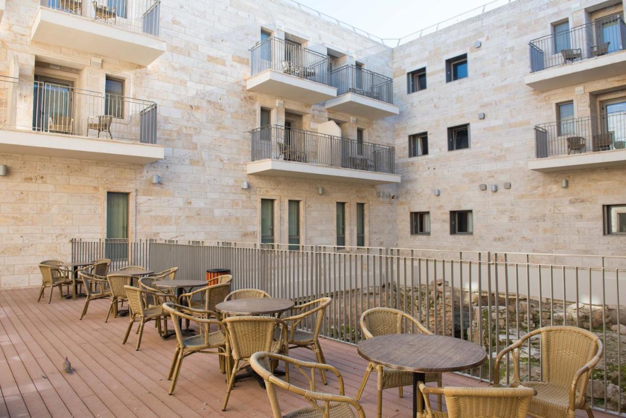 HI - Akko Knights Hostel Exterior foto